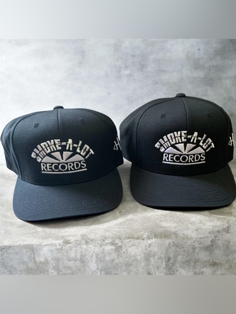 2 Smoke a lot records Black Snapback Hats